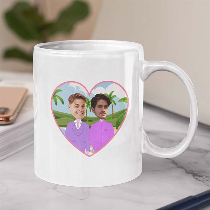 sticker-mockup-placed-on-an-11-oz-coffee-mug-33621 Tazza coppia cartoon gay lgbt personalizzata con frase, idea regalo per coppia san valentino, natale, anniversario