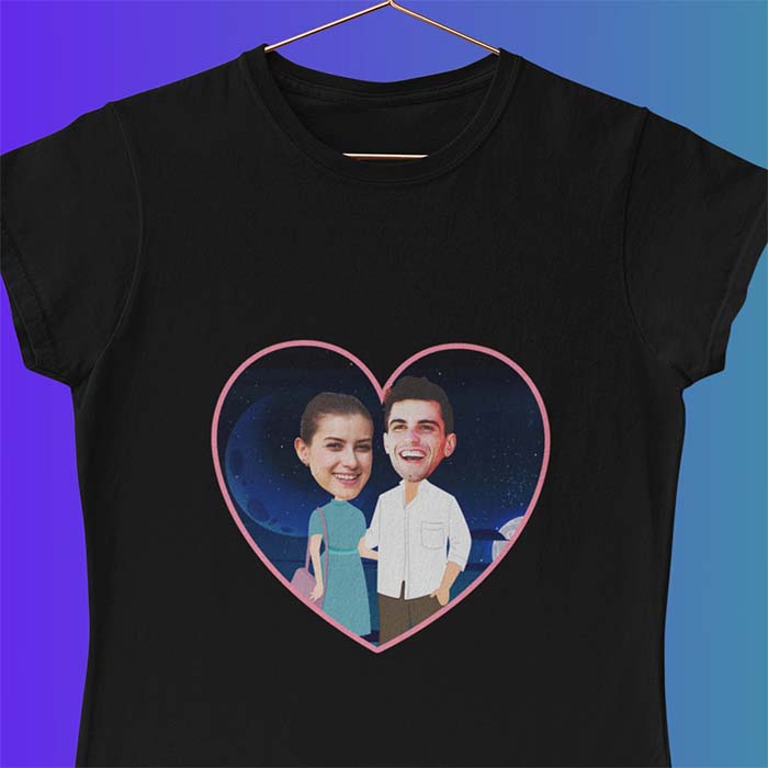 transparent-mockup-of-a-t-shirt-with-a-copper-hanger-33690 (4) T-shirt Maglietta Personalizzata Cartoon coppia notte, idea regalo per coppia san valentino, natale, anniversario