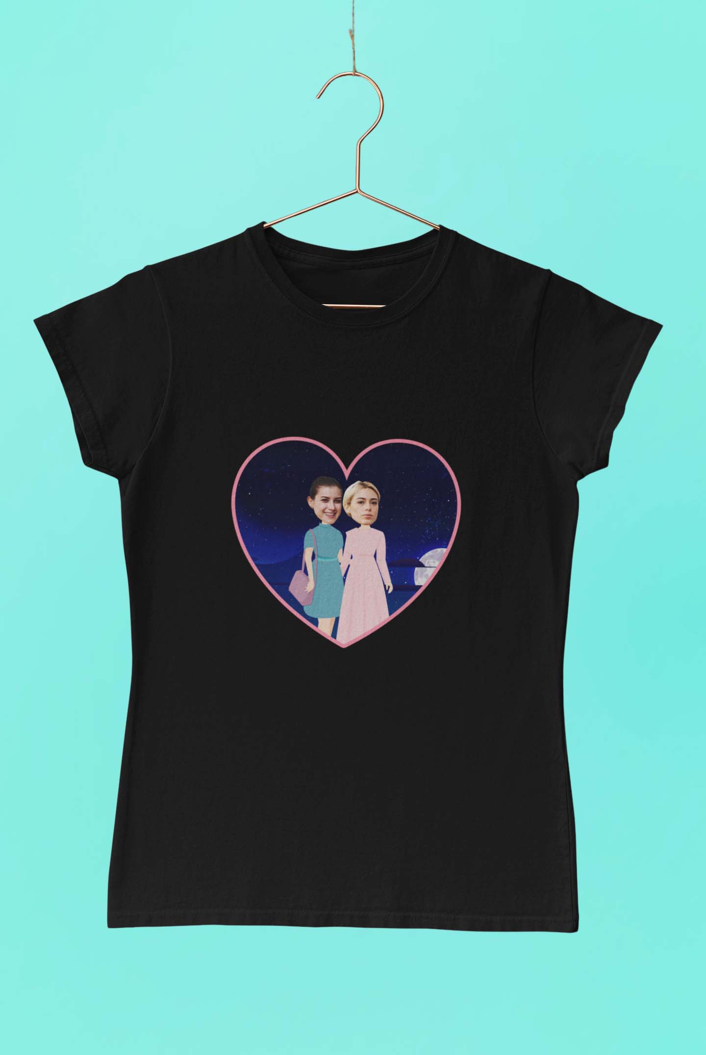 transparent-mockup-of-a-t-shirt-with-a-copper-hanger-336902 T-shirt Maglietta Personalizzata Cartoon coppia gay lgbt, idea regalo per coppia san valentino, natale, anniversario